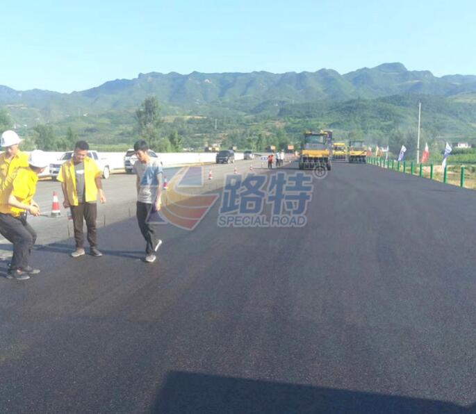 抗車轍劑的應(yīng)用領(lǐng)域及抗車轍劑的使用方法！